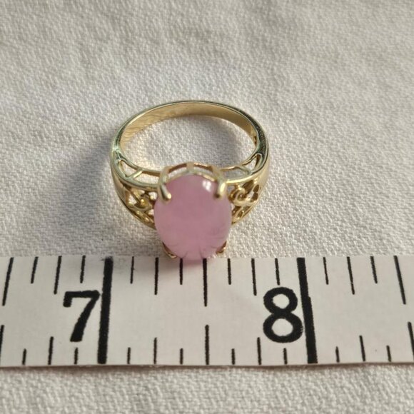 Elegant Pink Jade Ring in 14K Gold setting - Picture 4 of 5